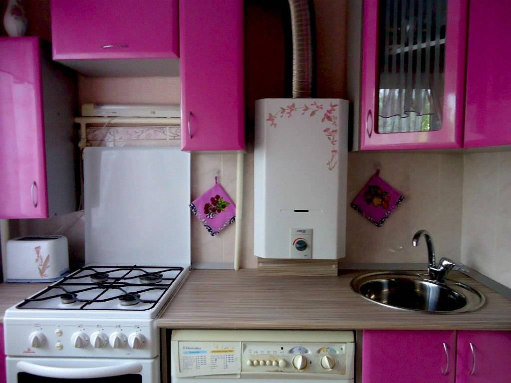 Дизайн Кухни В Хрущёвке С Газовой Колонкой И Холодильником Фото