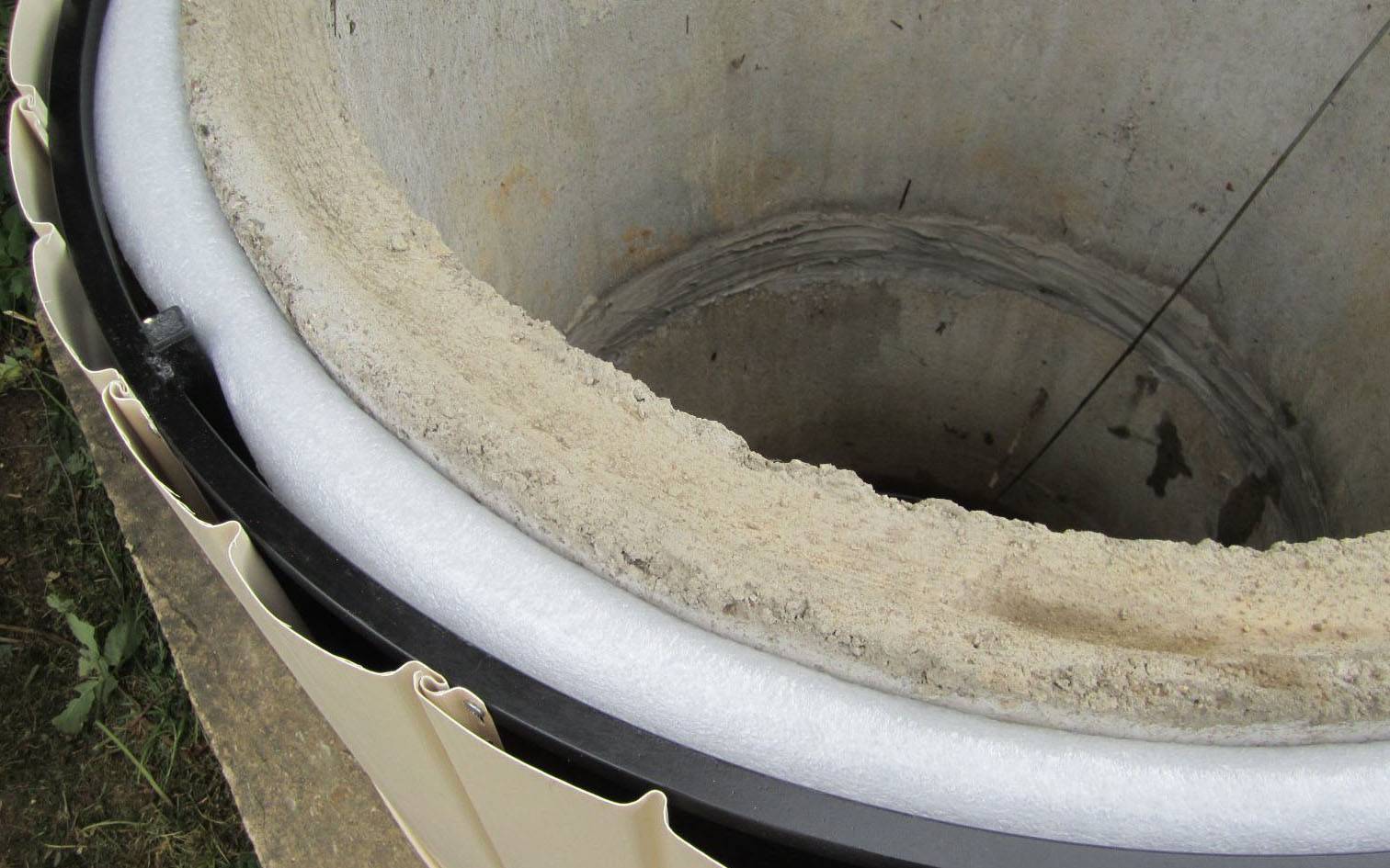 Утепление колодца из бетонных колец своими руками: как надежно защитить от промерзания