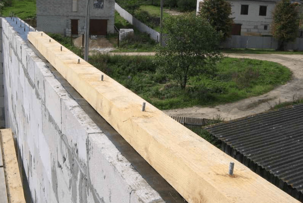Зачем нужен мауэрлат при строительстве крыши?