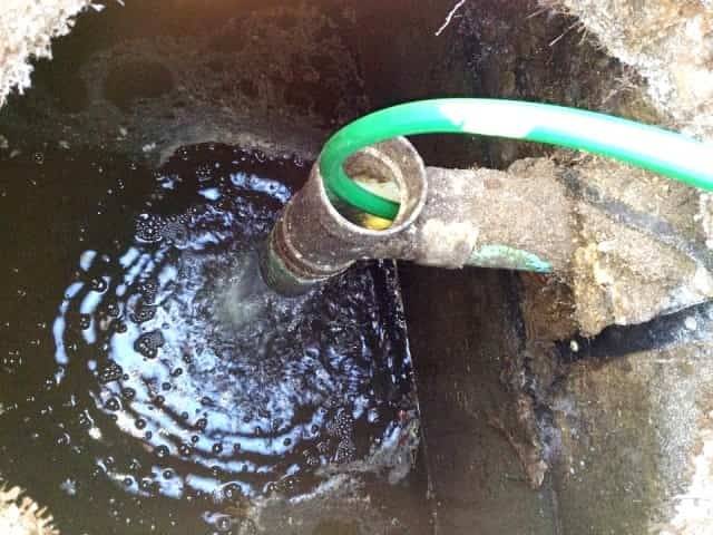 6 способов, как разморозить трубу водопровода и канализации
