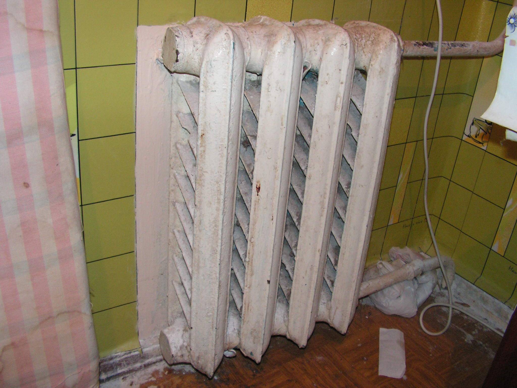 Отопление в квартире. как правильно закрыть батарею на лето