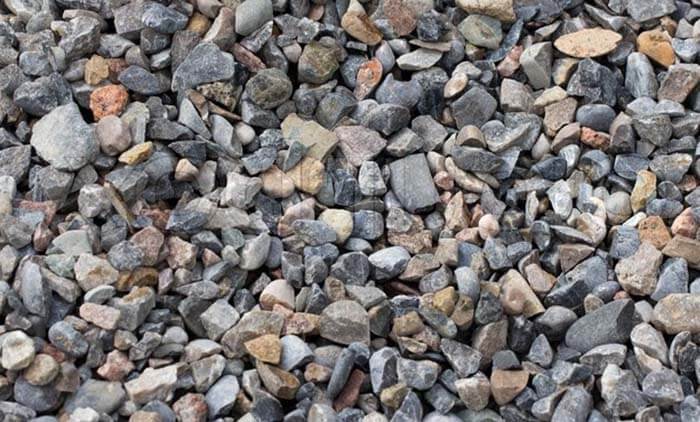 Щебень горная порода: изверженная, осадочная, карбонатная и другие, что это за каменные массивы, происхождение естественного твердого материала и особенности