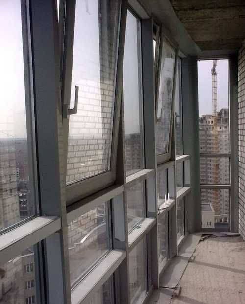 Как утеплить раздвижные окна на балконе: советы мастеров