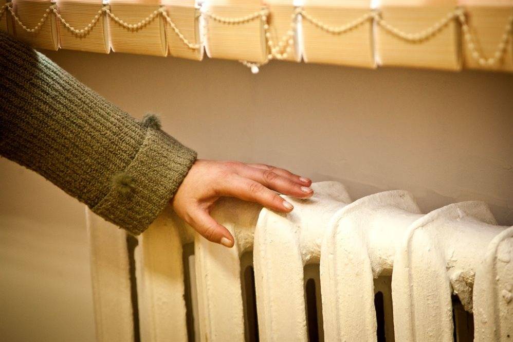 Как обогреть дачный дом зимой экономно: варианты отопления