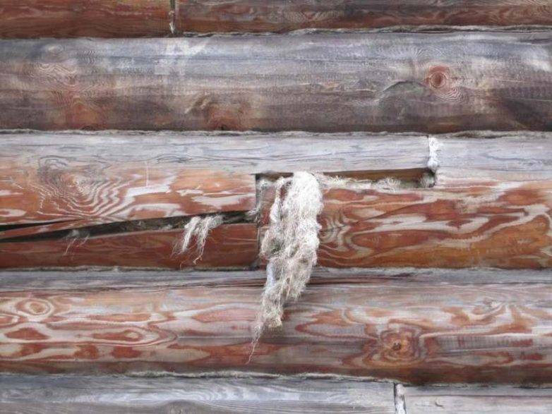 Преимущества межвенцового герметика для деревянного сруба
