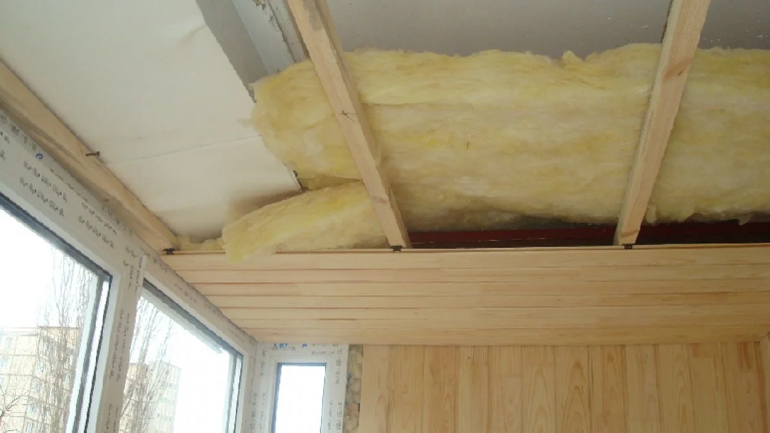 Тонкости утепления потолка в деревянном доме - строй-шпаргалка