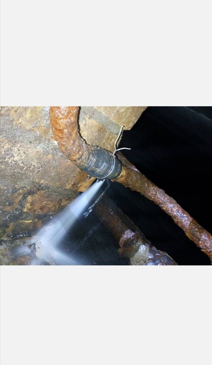 Как заделать свищ в трубе под давлением в водопроводной или отопительной системе