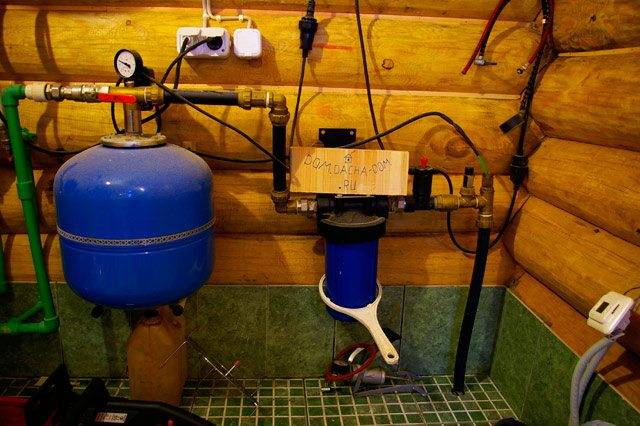 Как организовать водоснабжение на даче зимой без проблем