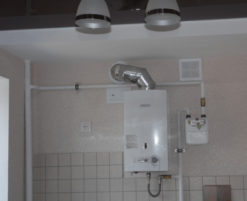 Установка газовой колонки в квартире: требования к монтажу, нормы
