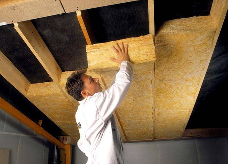Как утеплить потолок в частном доме своими руками – варианты и решения