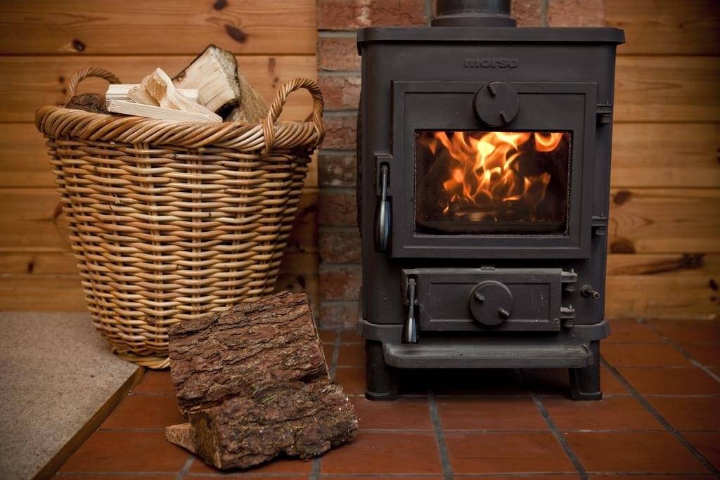 Печи для дома на дровах длительного горения: как выбрать