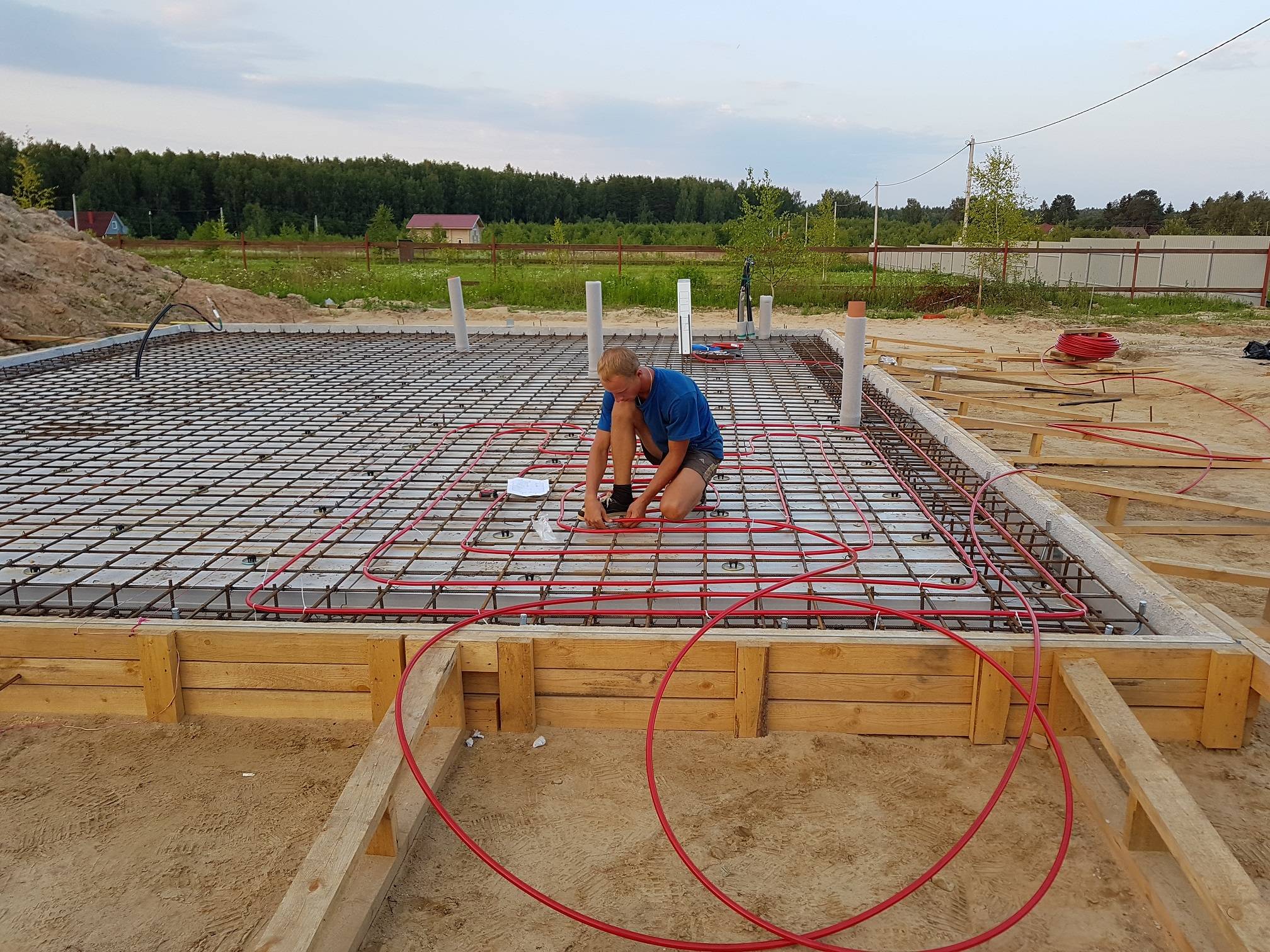 Структура и самостоятельное строительство утепленной шведской плиты