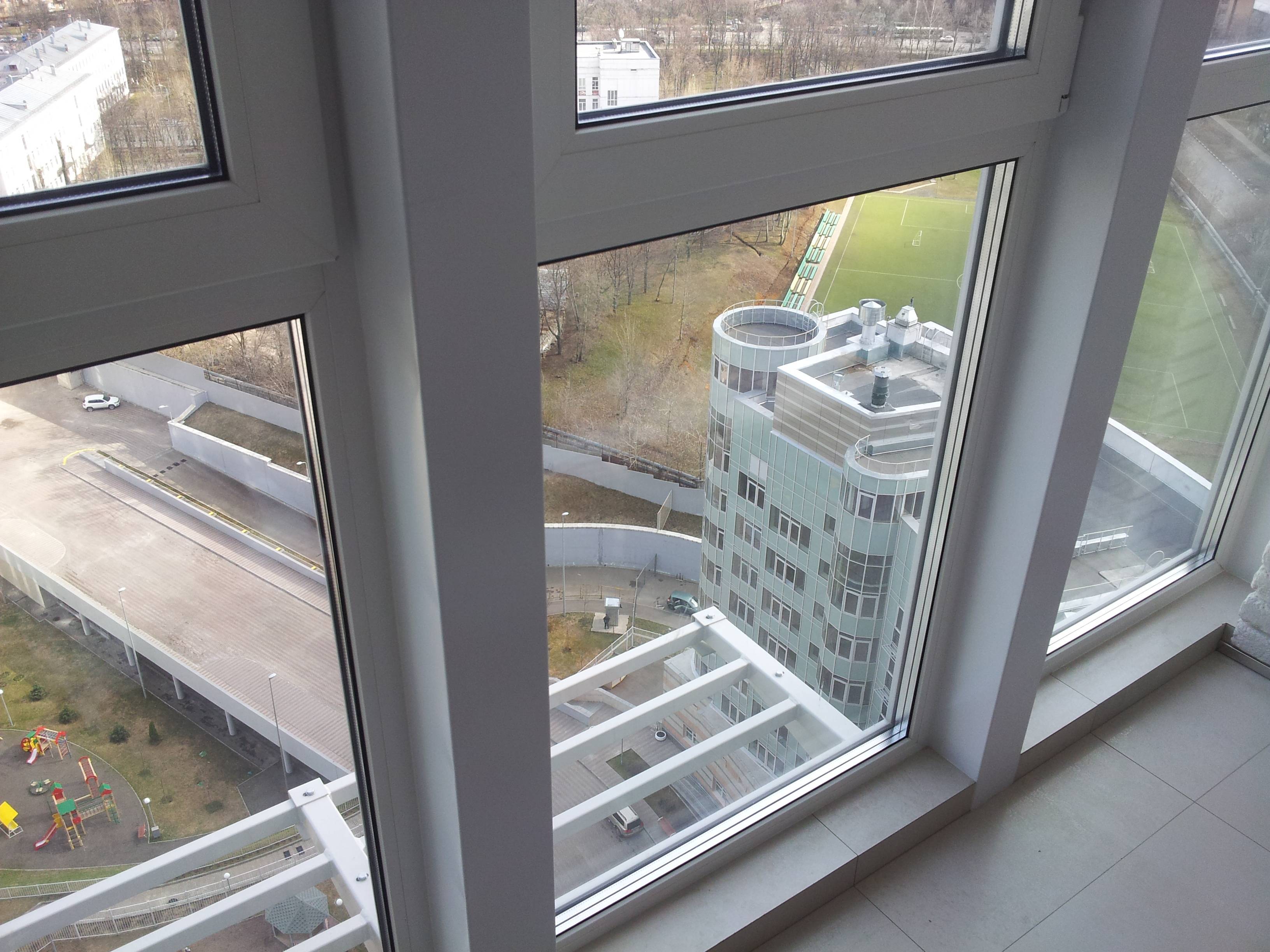 Как утеплить балкон с панорамным остеклением: советы по теплоизоляции лоджий