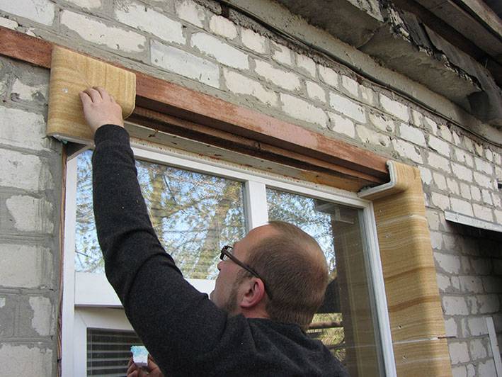 Как утеплить деревянные окна на зиму: проверенные способы