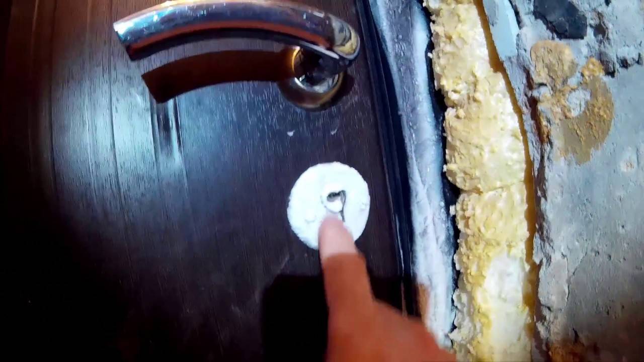 Как правильно утеплить входную металлическую дверь