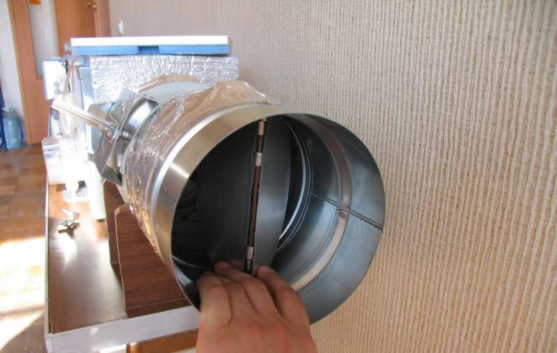 Обратный клапан на вентиляцию в квартире, на вытяжку