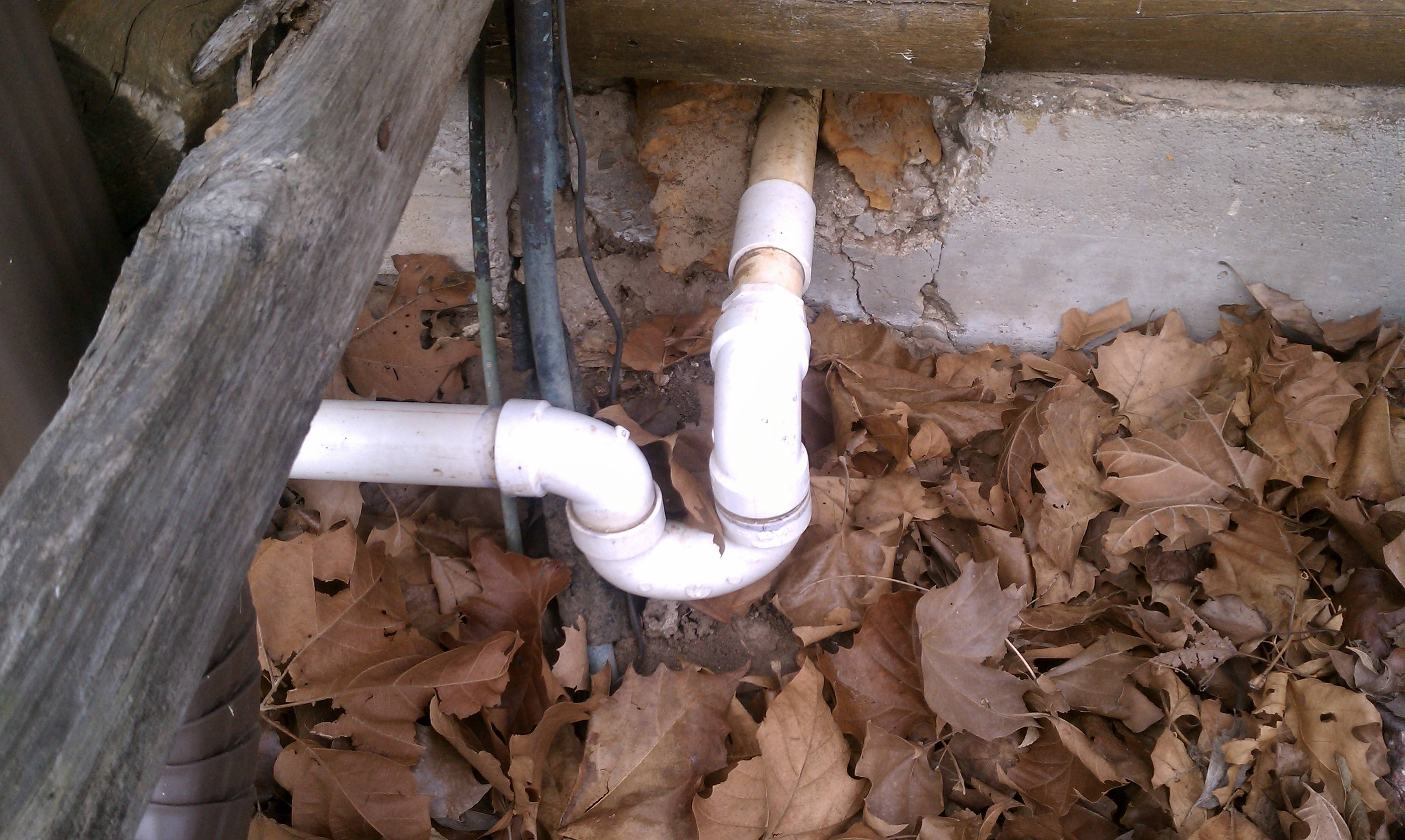 Как отогреть замерзшую канализационную трубу под землей