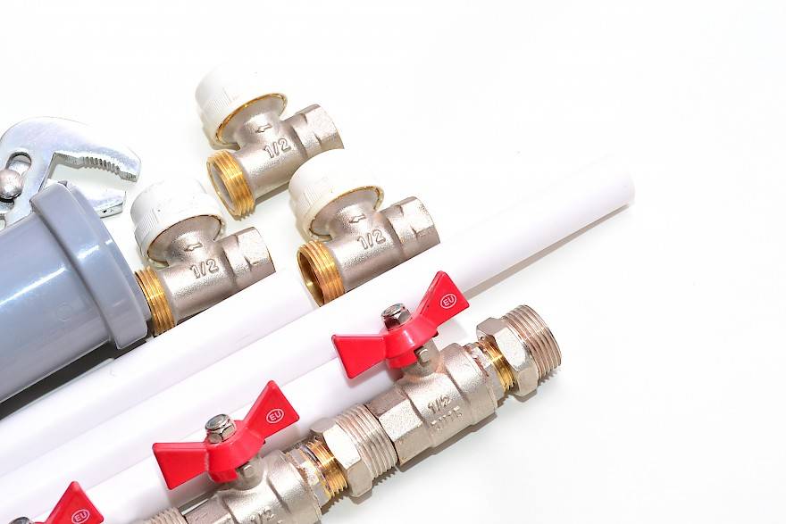 Трубы для отопления и водопровода — какие лучше выбрать