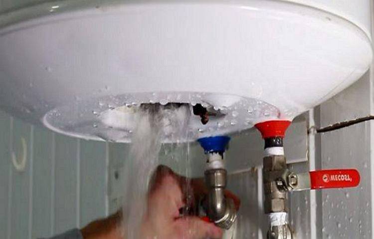Как слить воду из бойлера и провести его чистку
